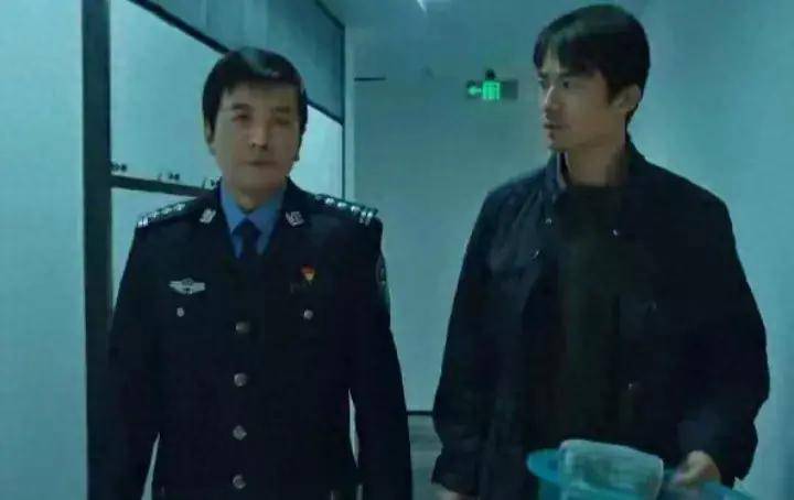 还尬演一人毁整部剧堪称全剧最大败笔OG网站《宿敌》长相跟正义不沾边